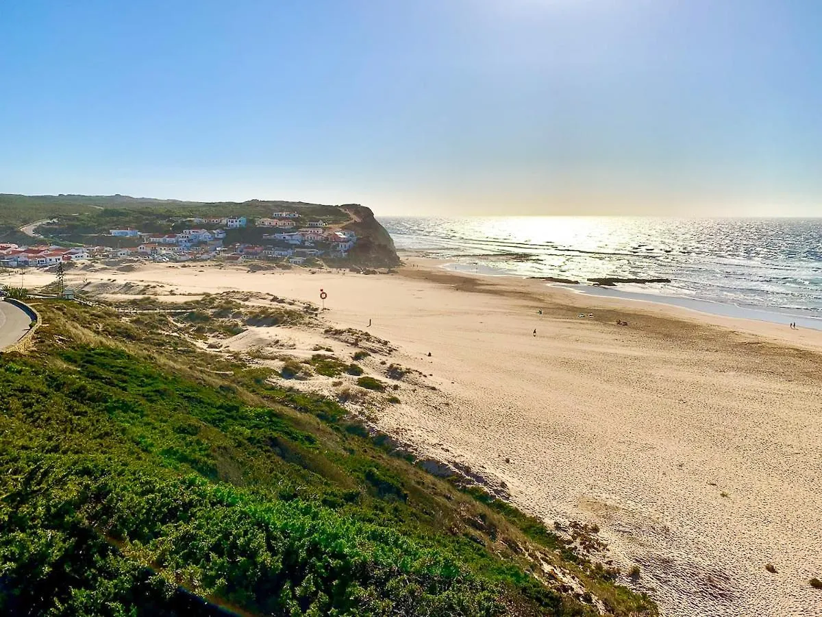 Windy'S Guest House Aljezur 0*,  Portugal