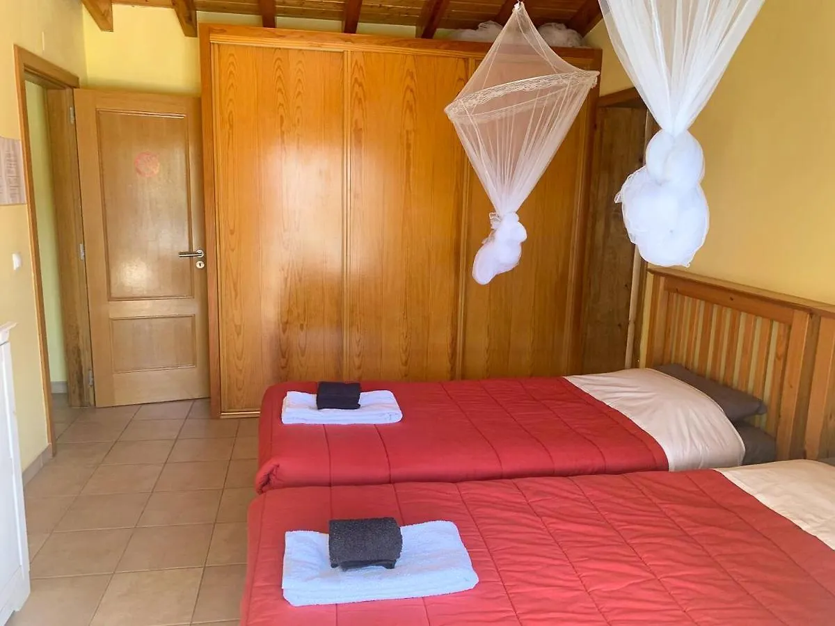 Windy'S Guest House Aljezur 0*,